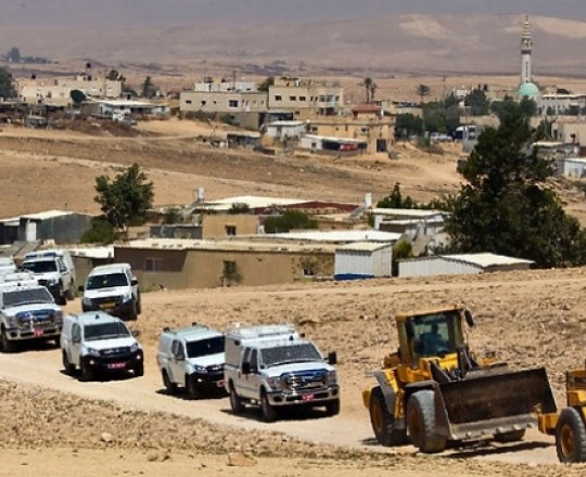 جرافات الاحتلال في قرية أم الحيران