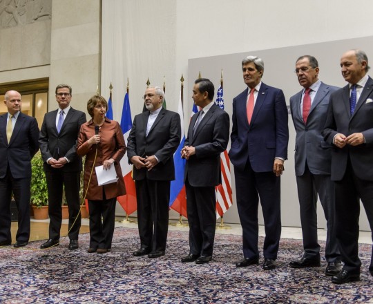 أرشيف: القوى الكبري وإيران بعد توقيع بنود الاتفاق حول نووي طهران