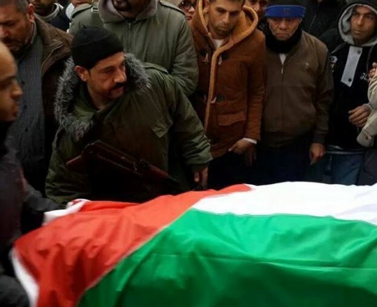 جثمان الشهيدة أنصار هرشة في طولكرم