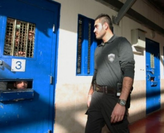 تعبيرية- سجون الاحتلال