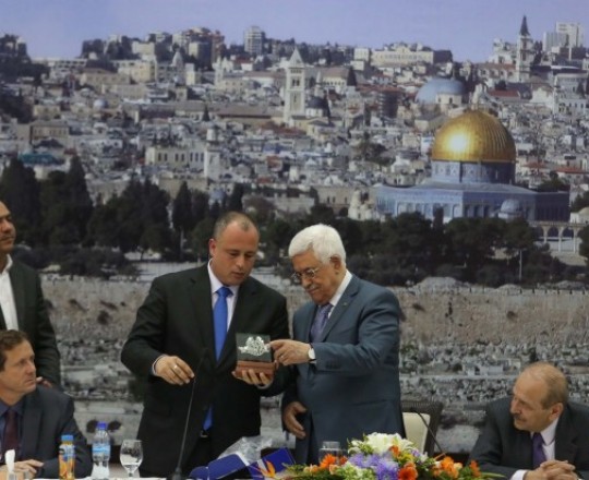 أرشيف: خلال زيارة لوفد إسرائيلي برئاسة 