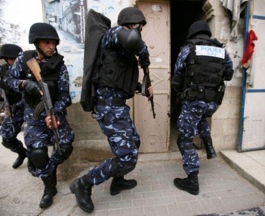 عناصر الأجهزة الأمنية