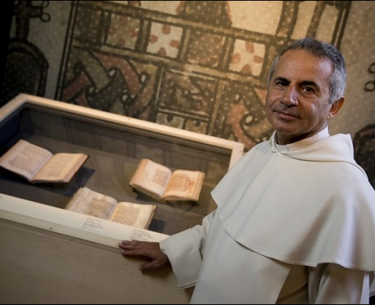 لمخطوطات تعود الى القرنين الثالث عشر والرابع عشر