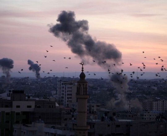 غارات صهيونية على قطاع غزة