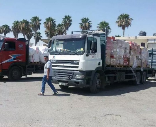 إدخال شاحنات المساعدات التركية إلى غزة عبر 