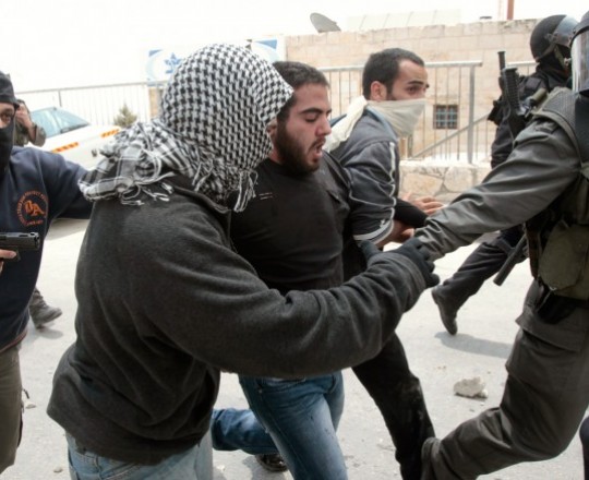 اعتقالات السلطة