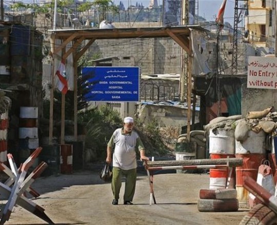 فلسطيني من مخيم عين الحلوة 