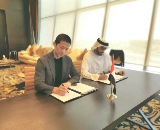 خلال توقيع الاتفاقيتين