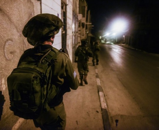 مداهمات يومية لجيش الاحتلال - أرشيف 