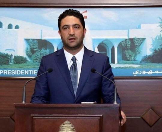 وزير شؤون النازحين صالح الغريب