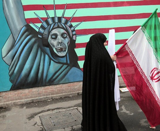 ترامب يُوقّع أوامر تنفيذية بعقوبات جديدة على إيران