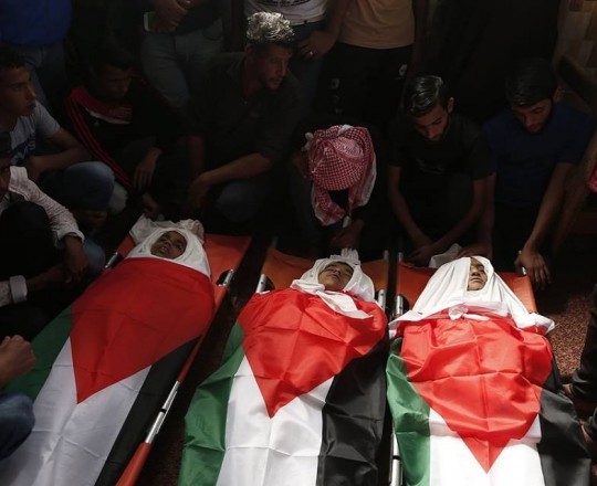 جانب من وداع الشهداء الثلاثة الأطفال في غزة - 29 أكتوبر 2018