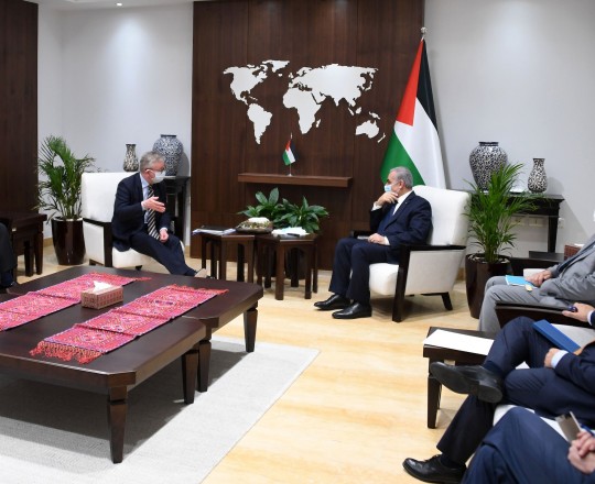 صورة من اللقاء