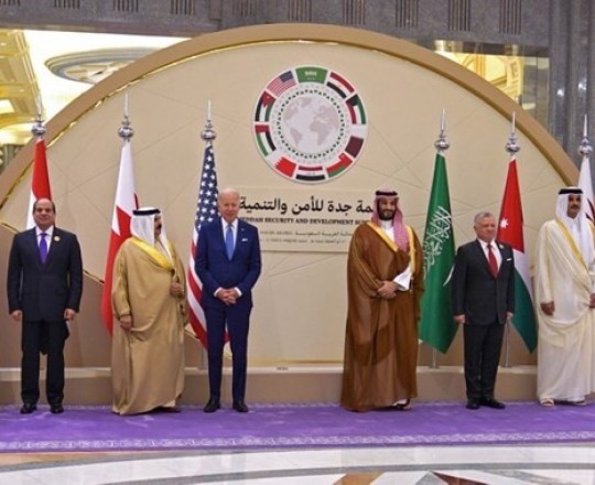 من قمة جدة