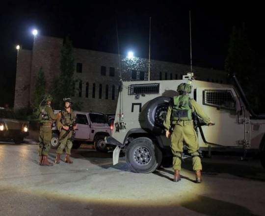 قوات الاحتلال داخل حرم جامعة بيرزيت