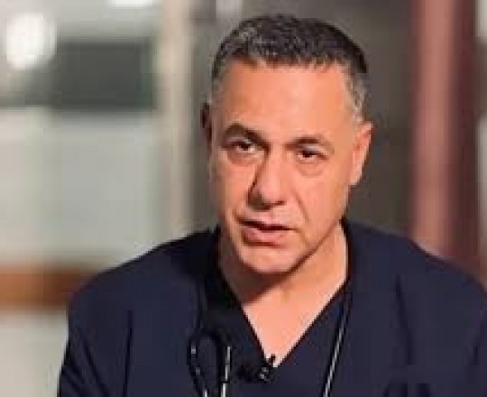 الدكتور حسام أبو صفية