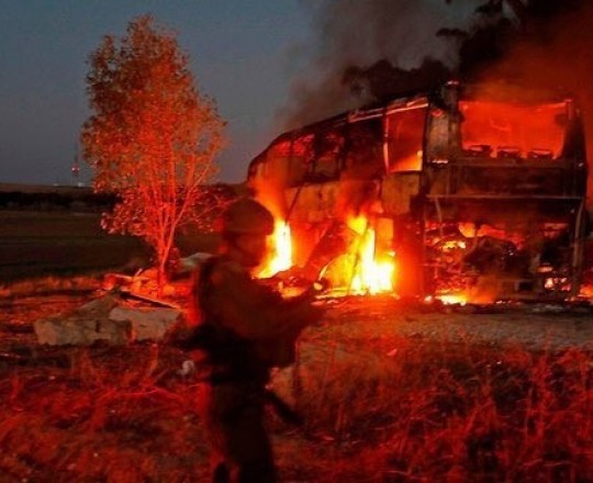 المقاومة الفلسطينية تستهدف حافلة صهيونية بصاروخ كورنيت قبل أيام 