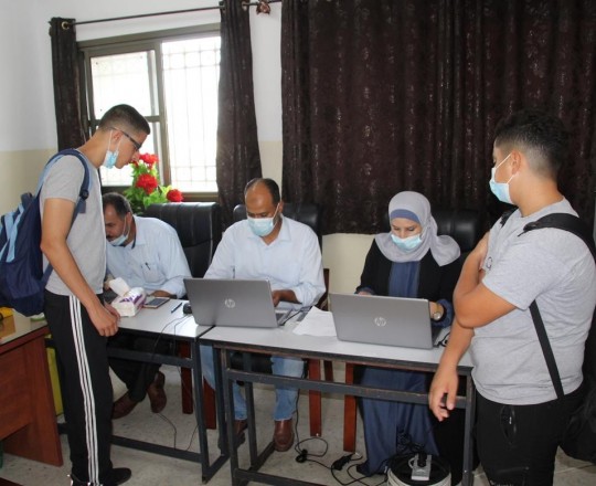 تطعيم طلبة المدارس