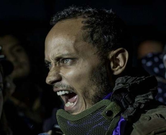 الضابط الفنزويلي المنشق أوسكار بيريز