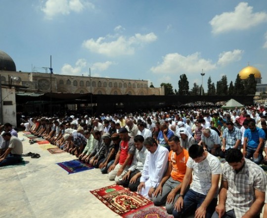 المصلّين في المسجد الأقصى