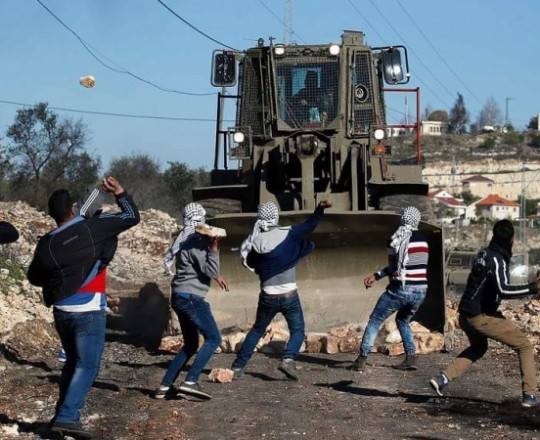 قوات الاحتلال تقمع المسيرات الأسبوعية - أرشيف