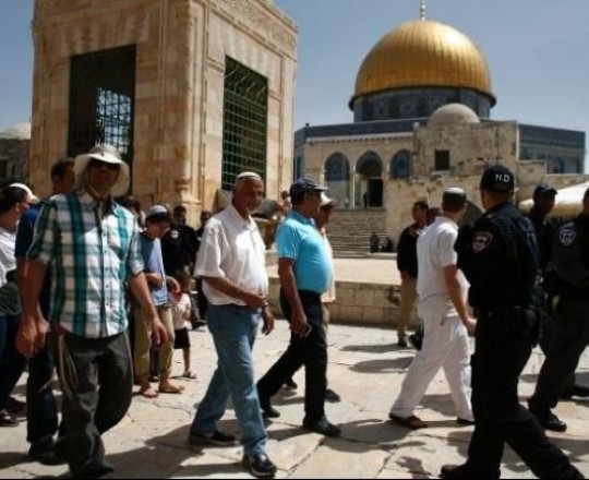مستوطنون يقتحمون الأقصى -ارشيف