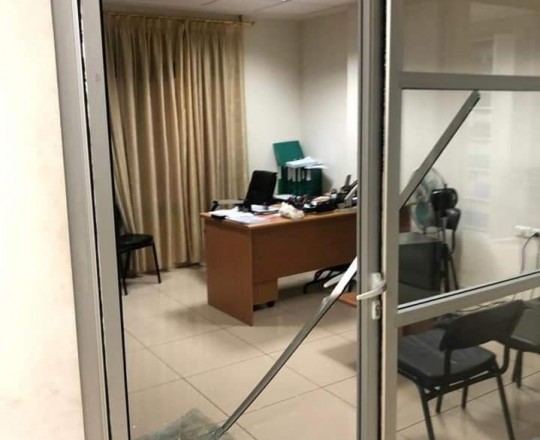 الاحتلال يقتحم مركز بيسان للبحوث في رام الله ويحطّم محتوياته 