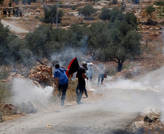 قمع قوات الاحتلال للمسيرات الأسبوعية