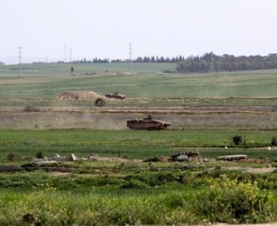 توغّل لآليات الاحتلال على الحدود مع قطاع غزّة