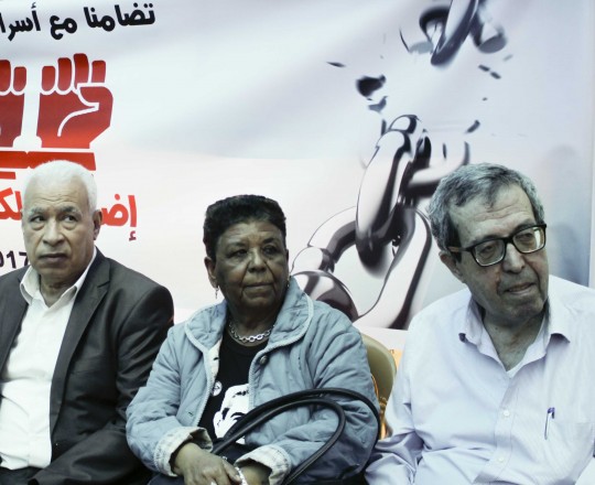 من الخيـمة