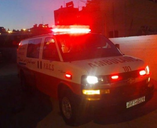 تعبيرية-اصابة مواطنين بجراحٍ خطرة في حادث سير وسط القطاع
