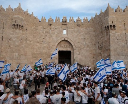 مستوطنون يقتحمون الأقصى