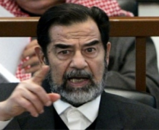 الرئيس العراقي السابق صدام حسين