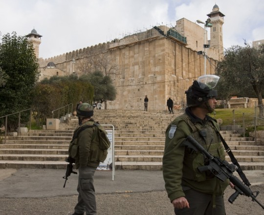 جيش الاحتلال في ساحة الحرم الإبراهيمي