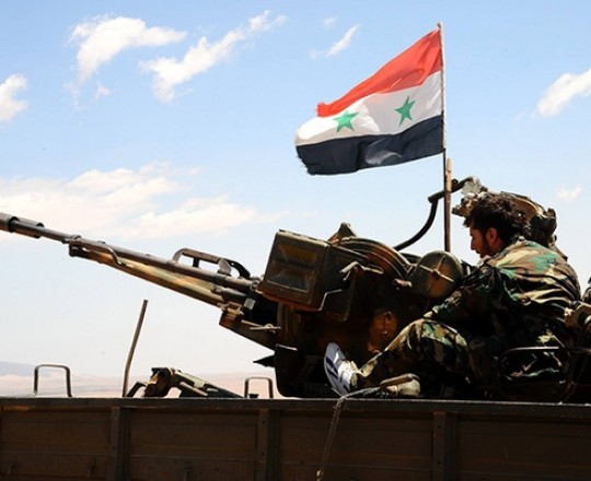 الجيش السوري يصل إلى الحدود العراقية ويتوغل في ريف الرقة