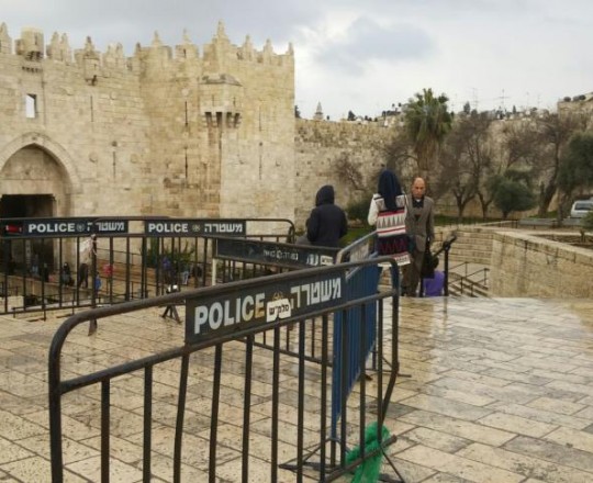 باب العامود