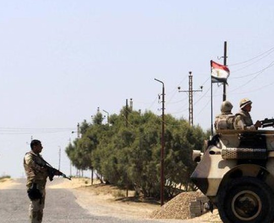 مجموعة من جنود الجيش المصري