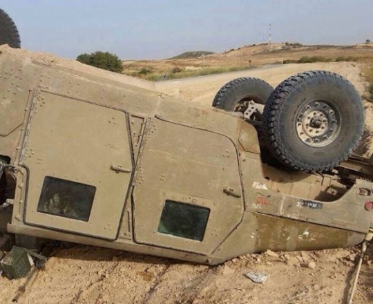إصابة عدد من جنود الاحتلال بانقلاب جيب عسكري شرقي القرارة