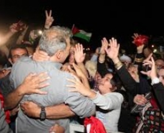 الاحتلال يفرج عن أربعة أسرى من غزة