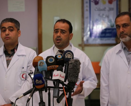 مستشفى الرنتيسي بغزة يستغيث بسبب الأوضاع الصحية