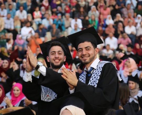 حفل تخرج لطلبة فلسطينيين