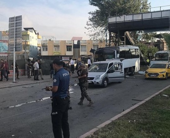 الصورة من موقع التفجير في أضنة (نقلاً عن الأناضول)