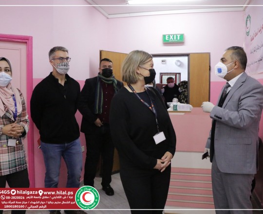 الهلال الاحمر لقطاع غزة تستقبل وفدا من صندوق الامم المتحدة للسكان (2).jpg