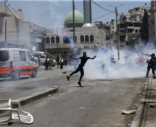 من المواجهات في بلدة بيتا