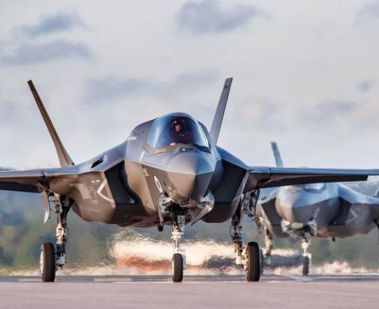 مسؤولون صهاينة قالوا إنّ "إسرائيل تريد أن تبقى الدولة الوحيدة التي تمتلك هذه الطائرات- في االشرق الأوسط-"