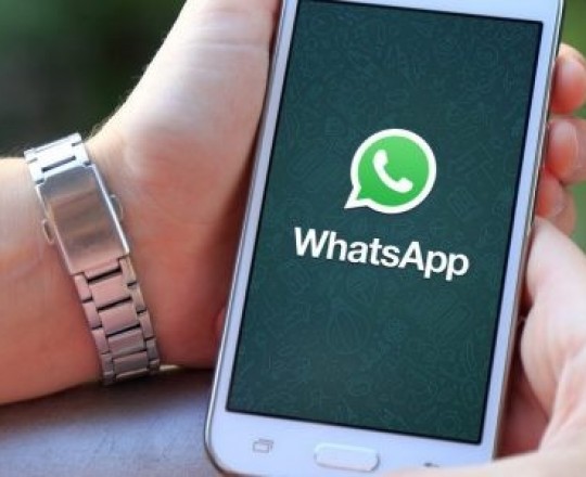 سيجري إرسال الإعلانات خلال تحديث جديد يضاف إلى التطبيق العام المقبل - تعبيرية 