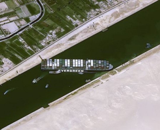 تعطل قناة السويس  