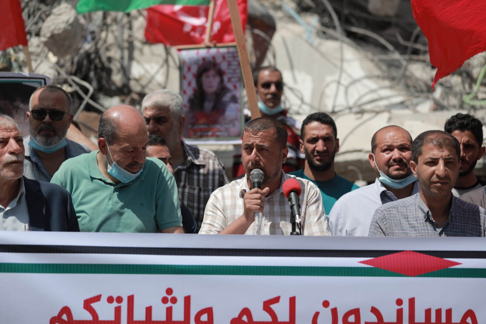 غزة.. لجنة أسرى الشعبيّة تنظم وقفة رافضة لحملات الاعتقال بحق أبناء شعبنا (6).jpg