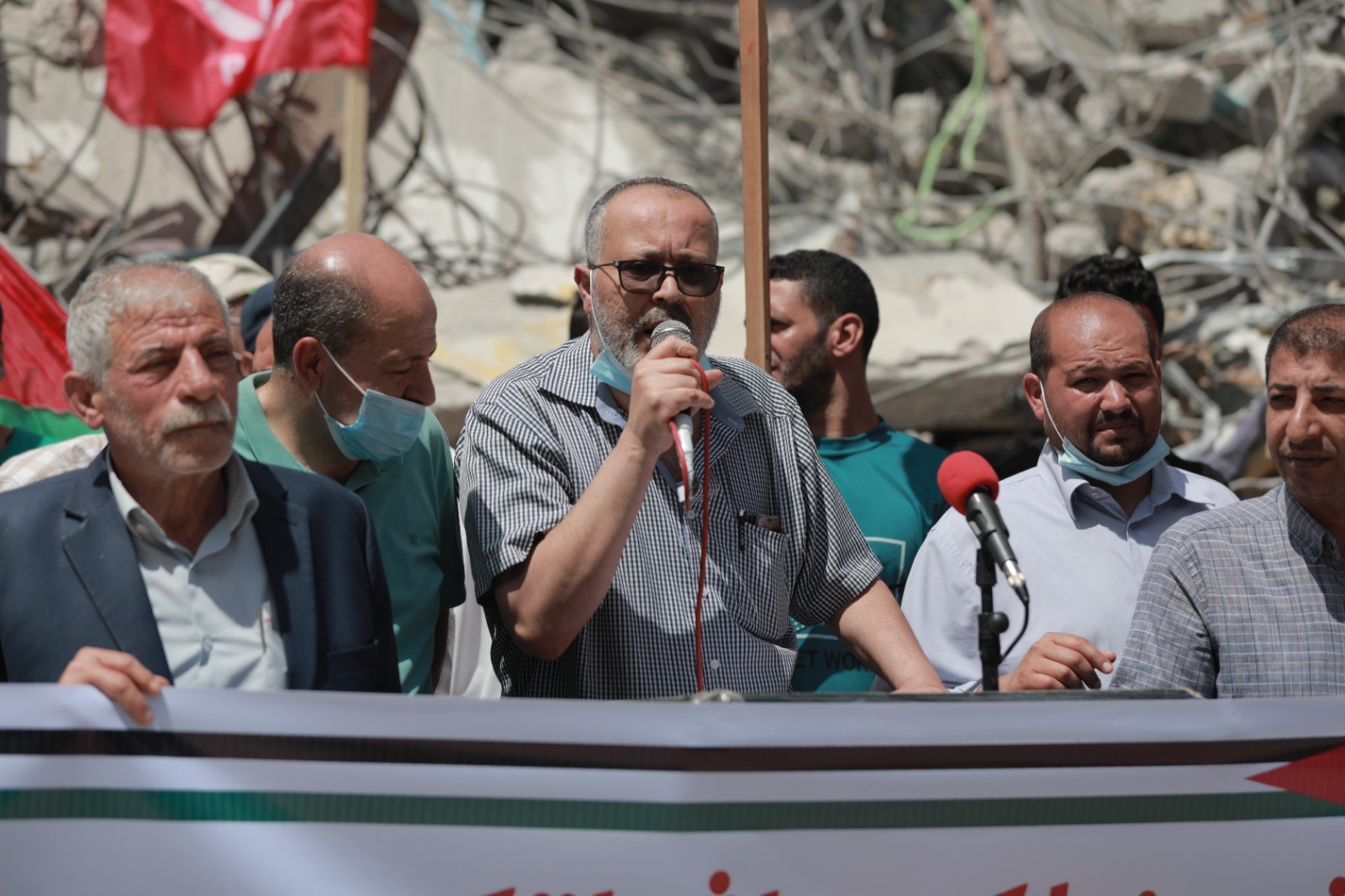 غزة.. لجنة أسرى الشعبيّة تنظم وقفة رافضة لحملات الاعتقال بحق أبناء شعبنا (7).jpg