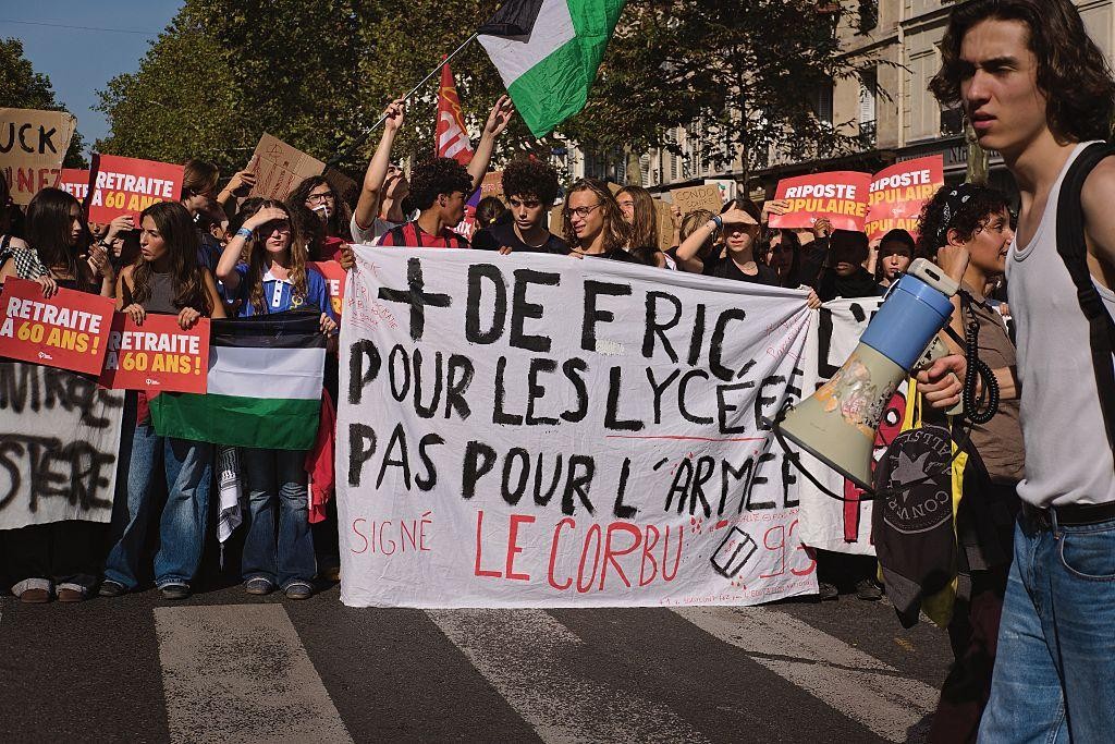 الطلاب في فرنسا 3.jpg